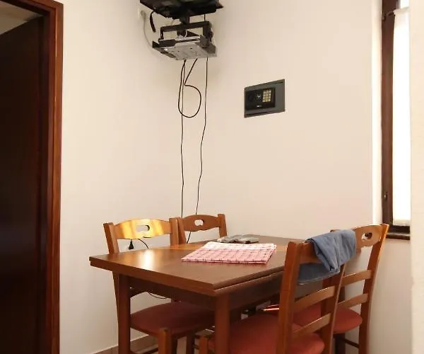 7042b Poreč