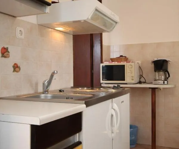 7042b アパート *